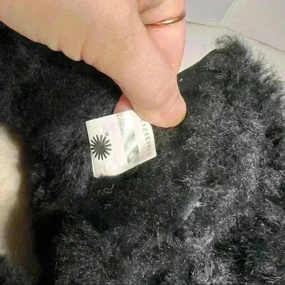 UGG Classic Galaxy Mini Bling Boots Black Suede Women’s Sz 7 MSRP&180 - Picture 9 of 13